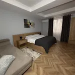 Onin Tirana